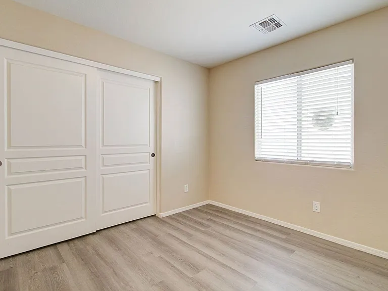41375 W Cahill Dr — Photo 20