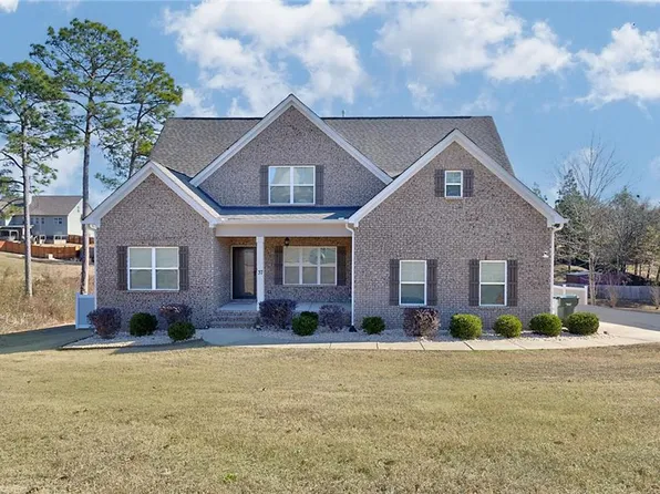 37 Gunner Dr, Fort Mitchell, AL 36856