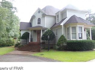 302 Stonebrook Pl, Fayetteville, NC 28305