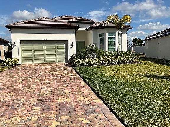 2nd image of 3620 Sapphire Cove Cir