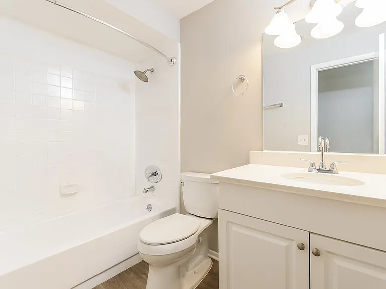 620 Riverwoods Cir — Photo 15