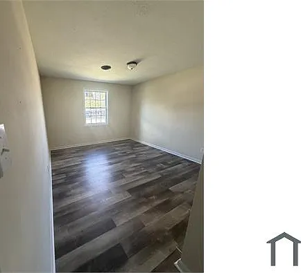 3 bed, 1400 sqft, $1,300 — Photo 3