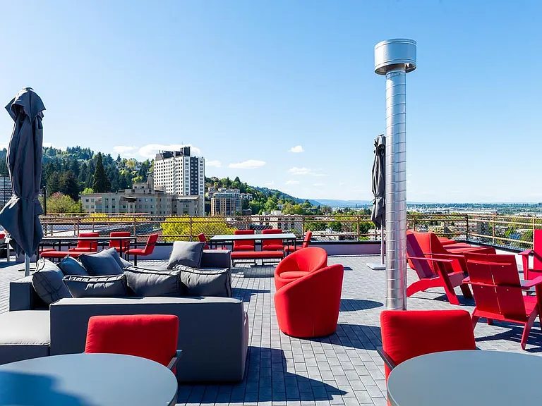 Portland Towers Apartments — Photo 15