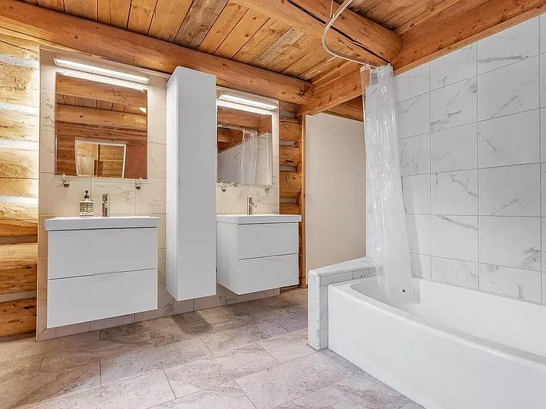 679 Cougar Dr — Photo 3