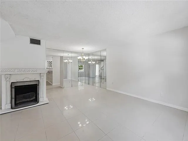 3 bed, 2.5 bath, 1530 sqft, $3,500 — Photo 4