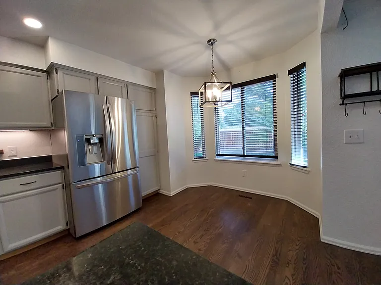 9786 Buckingham Ct — Photo 6