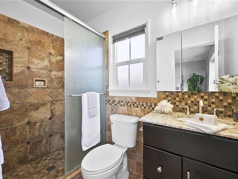 6091 Kimberly Dr — Photo 18