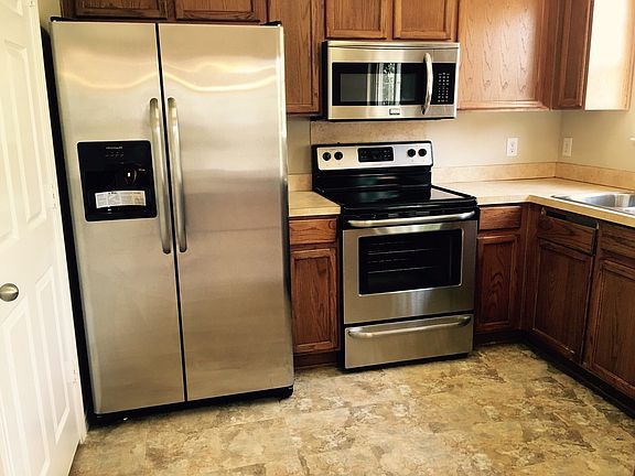 4th image of 611 Oriole Blvd #401