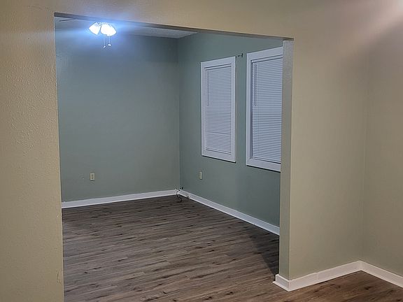 2nd image of 8720-22 Palm St #8722