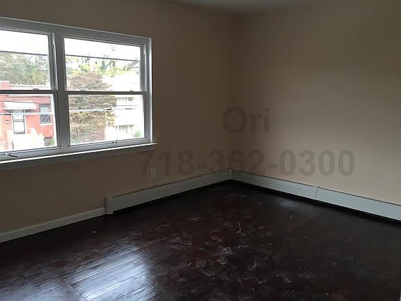 4th image of 1106 E 213th St