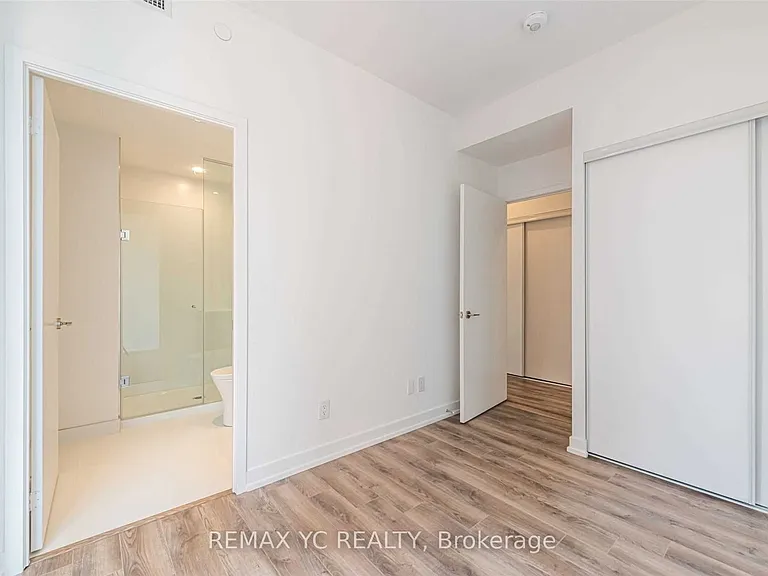 20 Edward St #717 — Photo 4