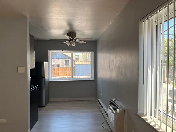 4th image of 20 S Pennsylvania St #2