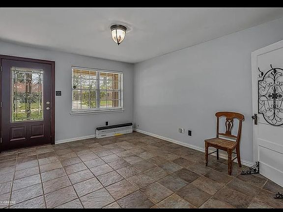 4th image of 252 Johnnie Dr