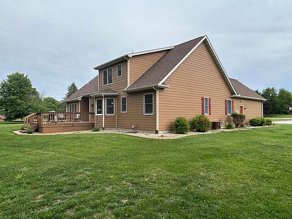 4th image of 8876 N Lilac St