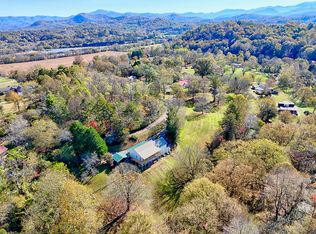 257 Brandus Dr, Hayesville, NC 28904