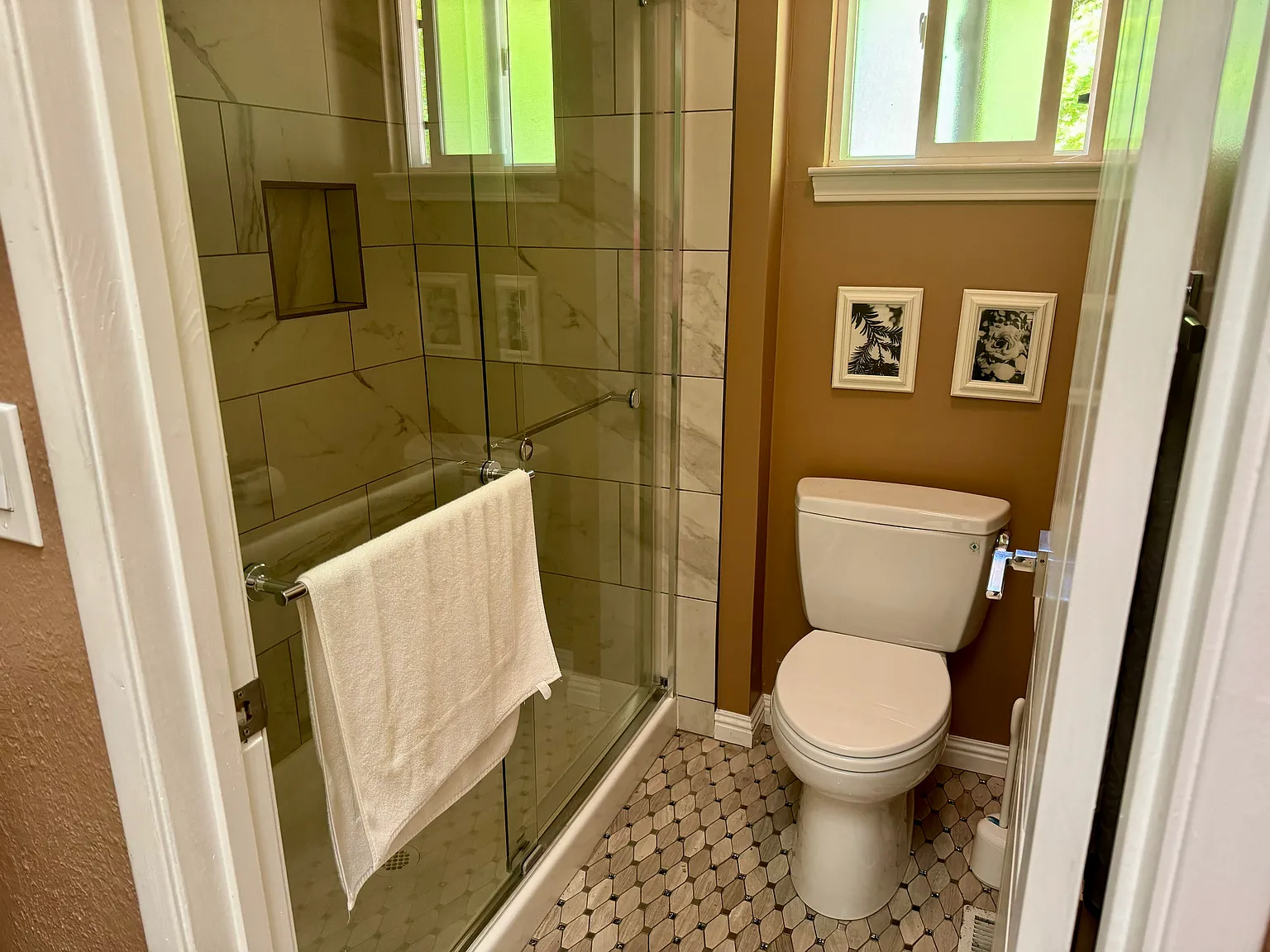 1 bed, 300 sqft, $2,000 — Photo 3