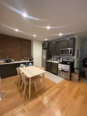 Rented by Urban Real Estate Property Group Inc | media 7