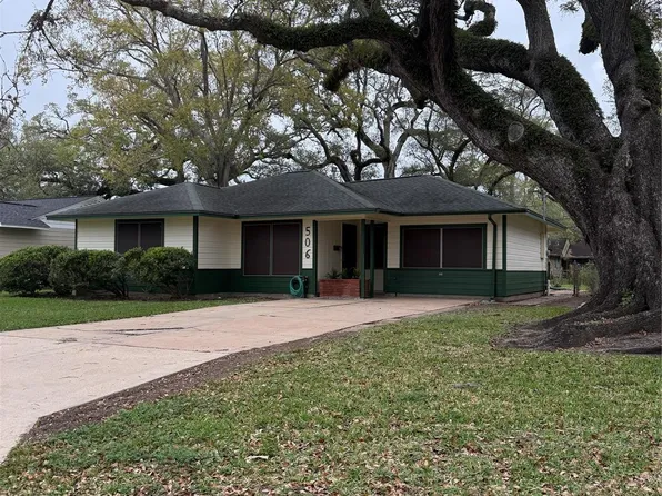 506 Gardenia St, Lake Jackson, TX 77566