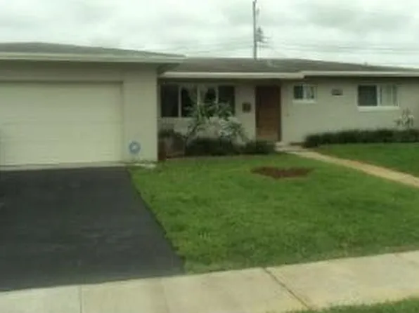 7751 NW 5th St, Hollywood, FL 33024