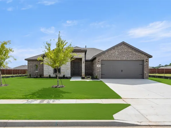 416 Falcon Way, Azle, TX 76020