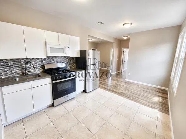 298 Halsted St, East Orange, NJ