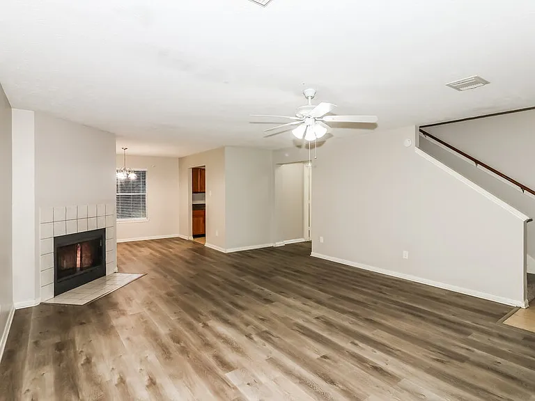 6803 Hedgewick Dr — Photo 5
