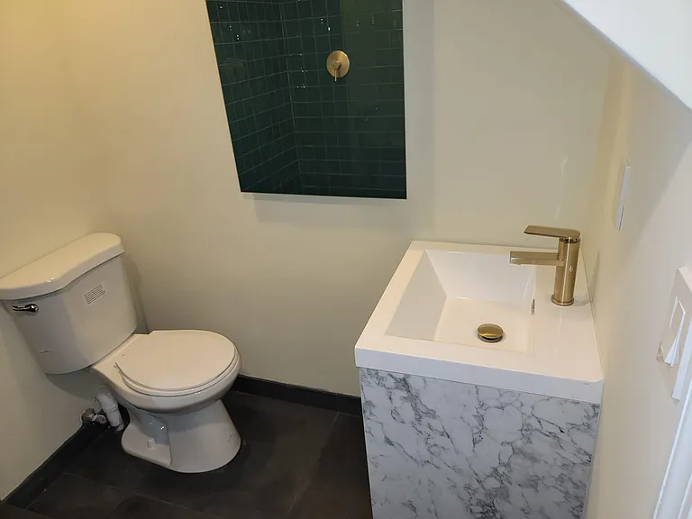 906 Q St NW — Photo 13