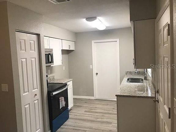2nd image of 5525 NE 12th Ave