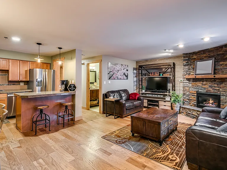 4295 Columbine Dr #15 — Photo 2