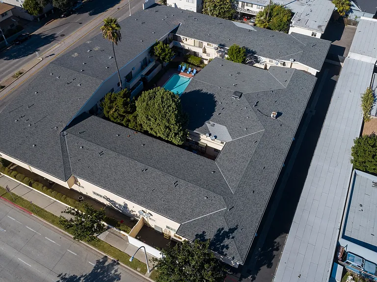 400 N Los Robles Avenue — Photo 14