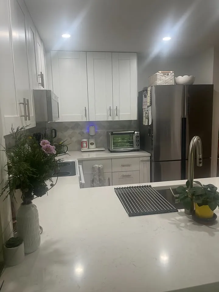 2 bed, 1000 sqft, $2,400 — Photo 2