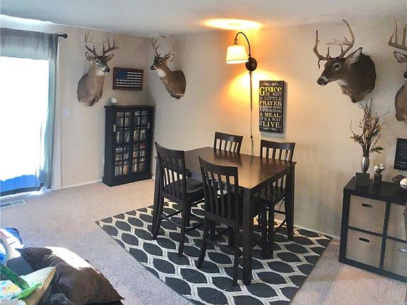4th image of 4757 Ledgewood Dr Unit 4B