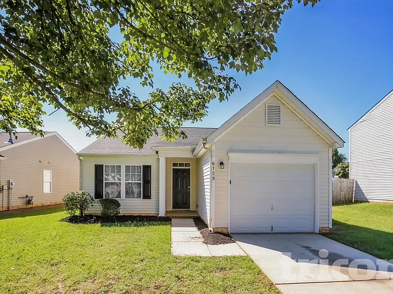 6129 Whispering Brook Ct — Photo 1