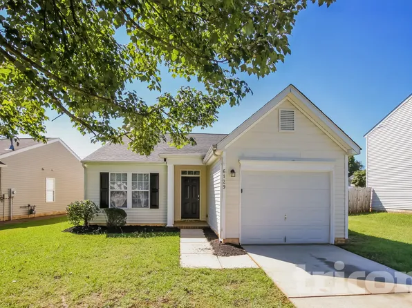 6129 Whispering Brook Ct, Charlotte, NC 28216