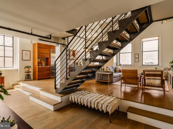 1228 Arch St #8E, Philadelphia, PA 19107