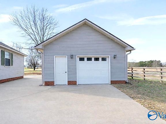 4th image of 255 Basil Ln