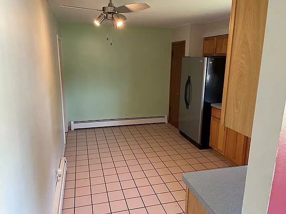 3rd image of 34 S Lexington Dr