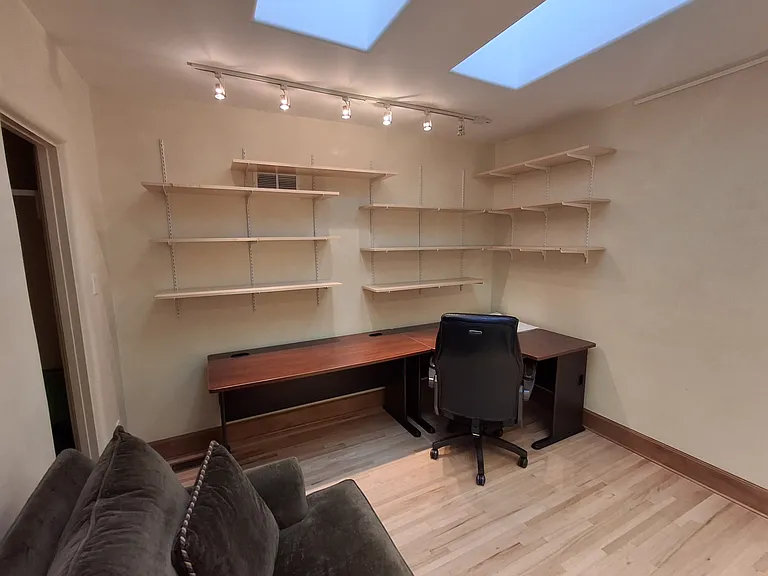 1420 Jefferson St NE — Photo 14