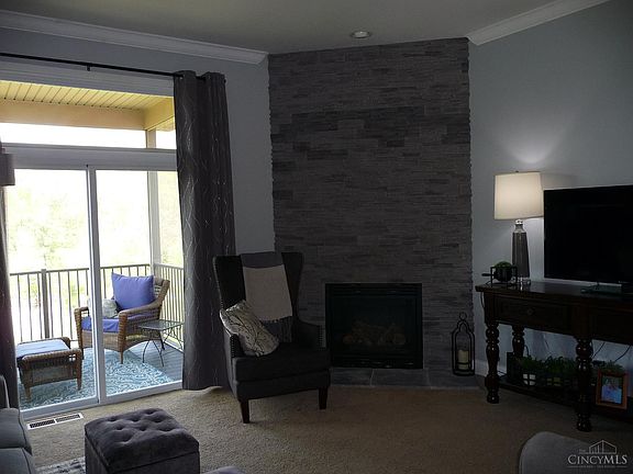 3rd image of 7001 Aspen Point Ct #27A