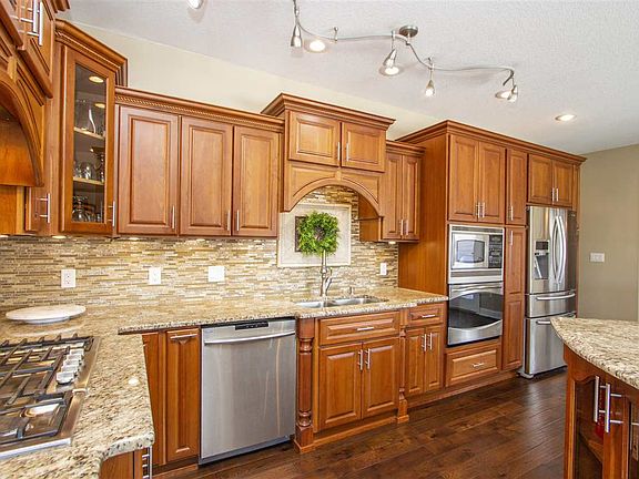 5th image of 4105 Daina Dr