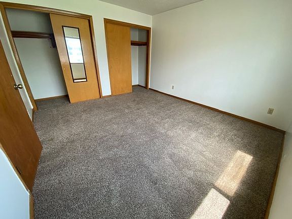5th image of 109 N Jefferson St #42