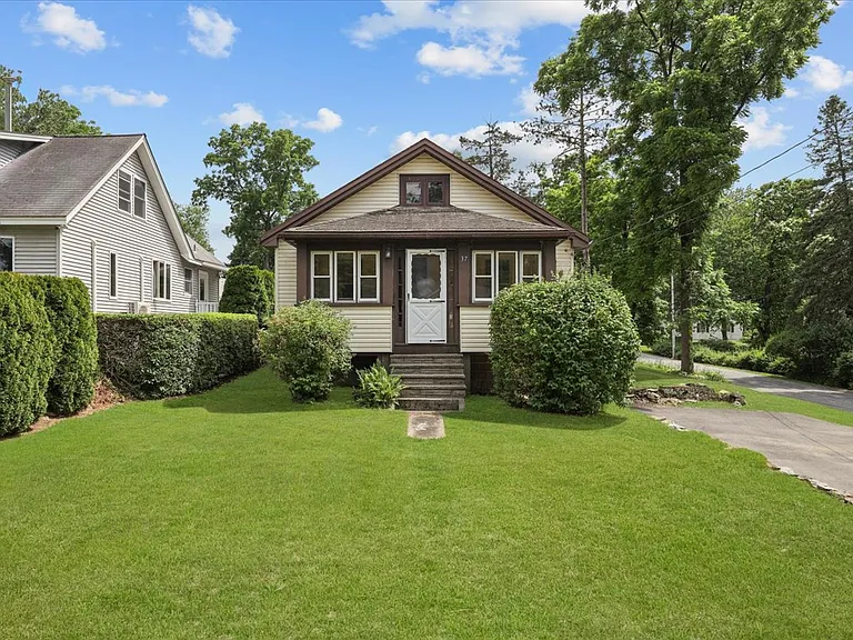 37 Yates Ave — Photo 1