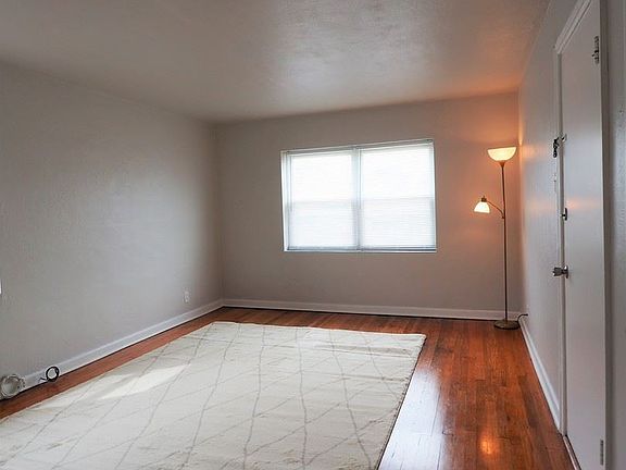 2nd image of 5412 Chippewa St #2WE