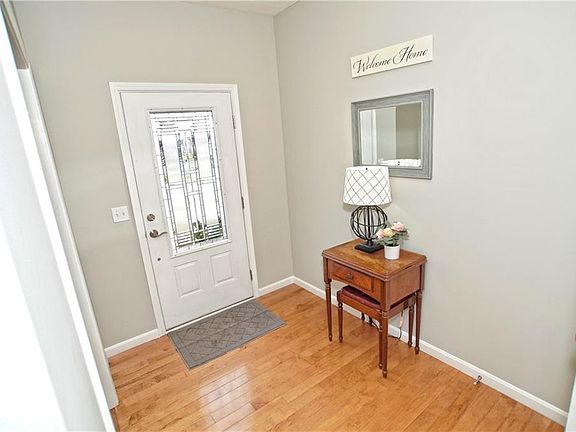 3rd image of 145 Highgate Dr