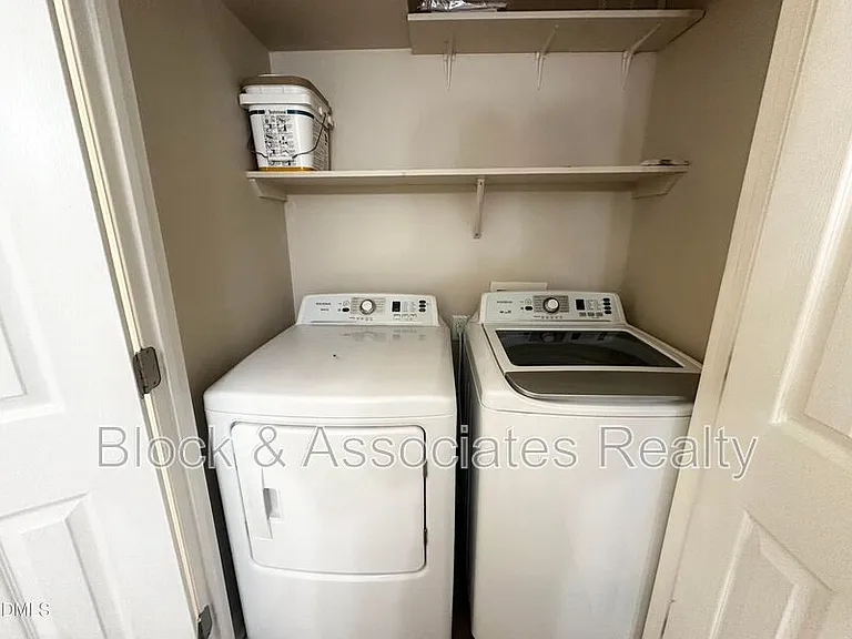4808 Blue Bird Ct #D — Photo 14