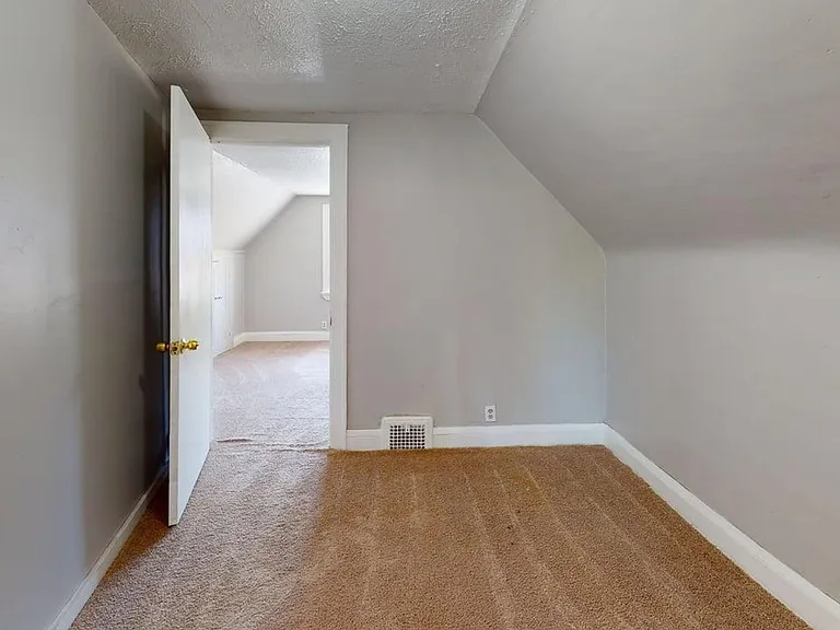 11813 Dove Ave — Photo 8