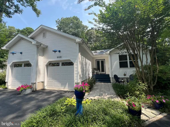 808 Ocean Pkwy, Ocean Pines, MD 21811