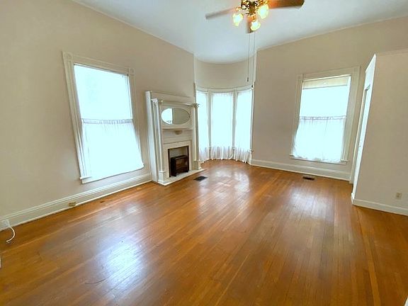 4th image of 118 E 31st St #14382258