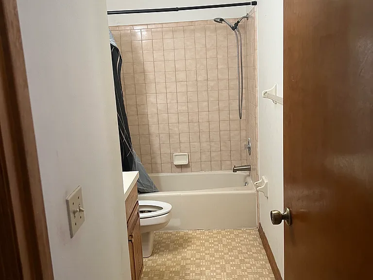 109 Clay Ave S — Photo 7