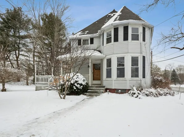 26 Elm St, North Grafton, MA 01536